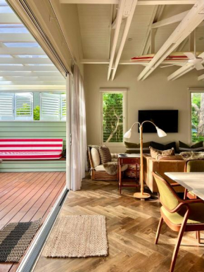 Sunbird Suite - Noosa Golden Breed Apartment
